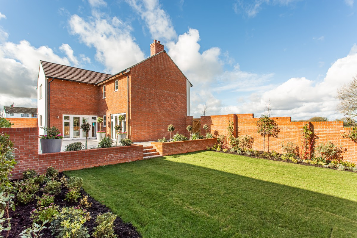NEW CRESSING HOUSES A HIT WITH ESSEX HOMEBUYERS