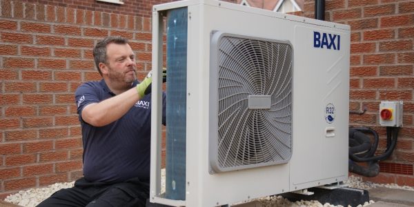 Heating Installers Split on Whether to Begin Fitting Heat Pumps