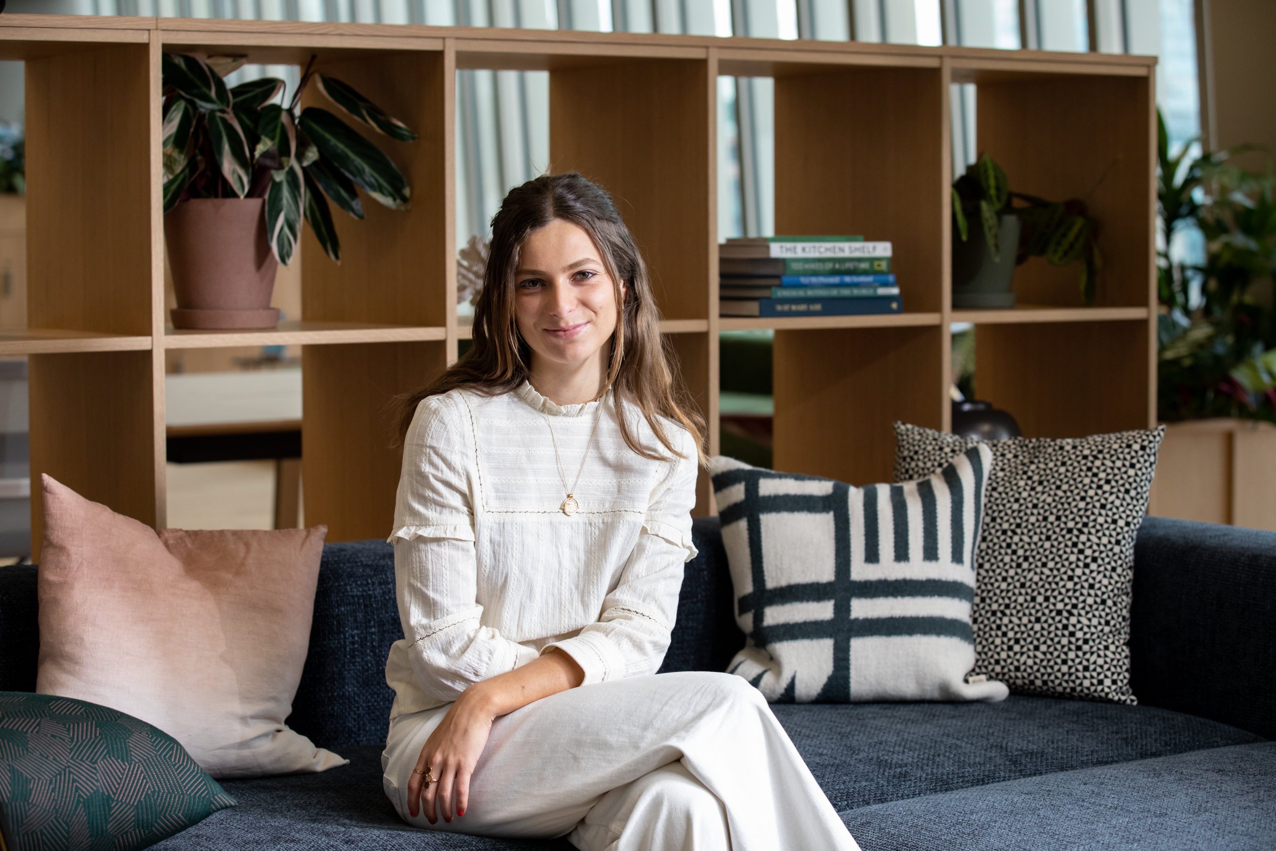 Hannah Chappatte Hybr scaled Record £3.24m ($4.41m) Seed Round Funding for Hybr – the curated platform for first-time renters