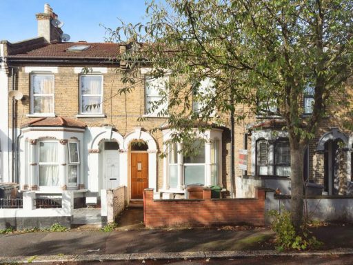 Jam Press JMP418720 Compact £134,000 Studio Flat in Leyton Criticised for Its Diminutive Size