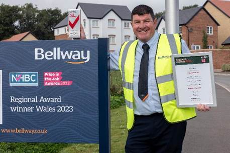 Bellway celebrates successful year after two site managers chosen as among best in business