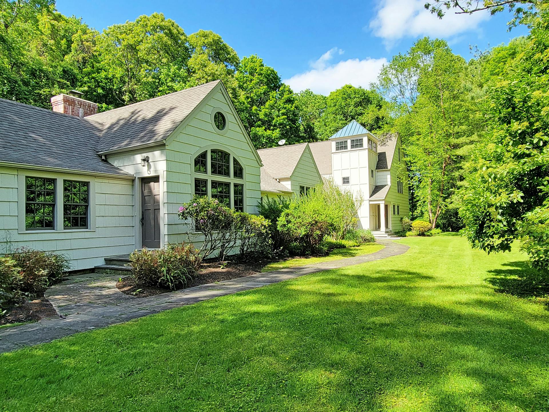 Iconic Songwriter Jim Steinman's Residence, Complete with His Piano, Up for Sale