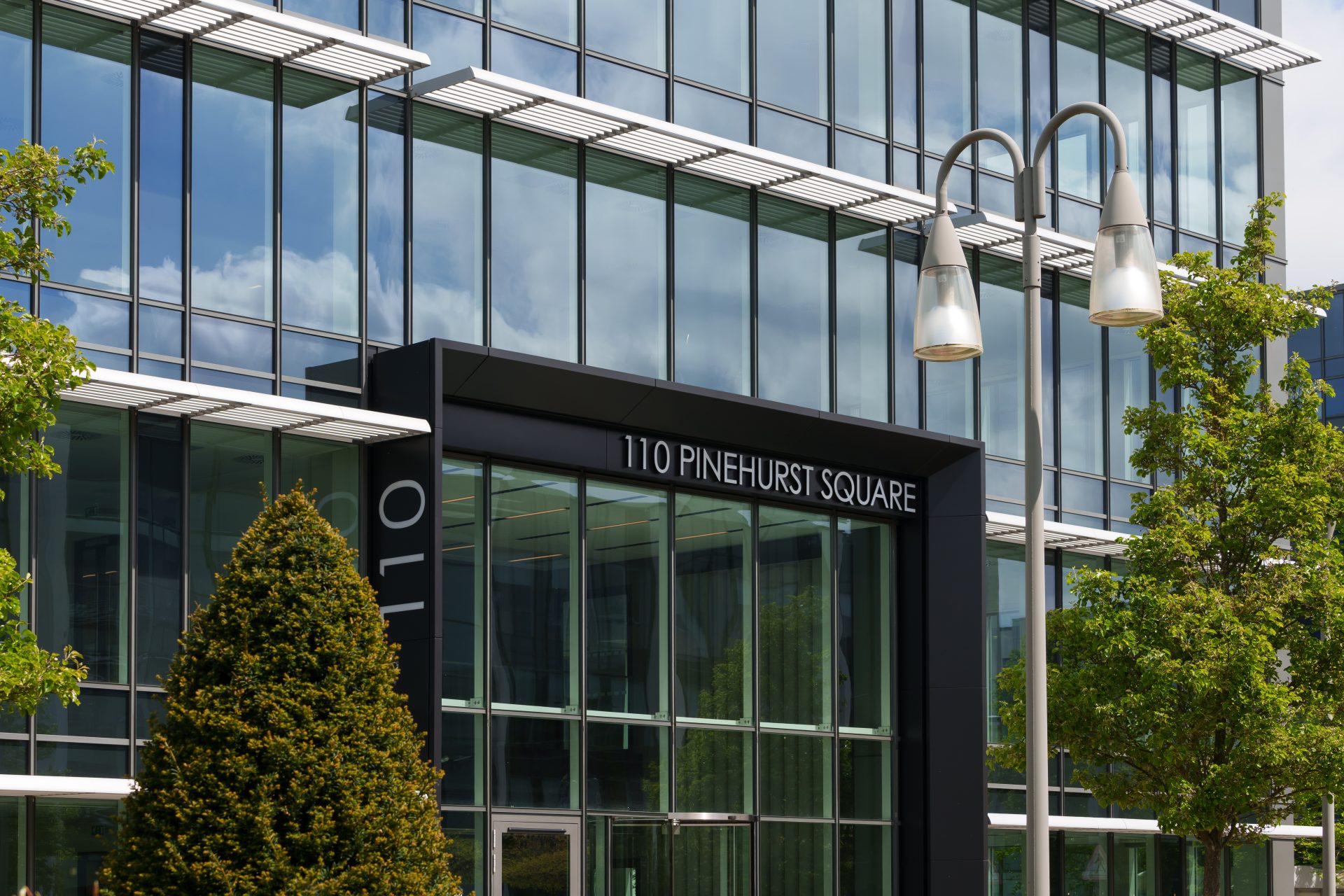 Farnborough Business Park 110 Pinehurst Square 2 Leading global insurer Zurich Insurance moves into Farnborough Business Park