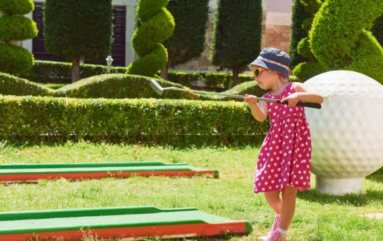 backyard putting greens