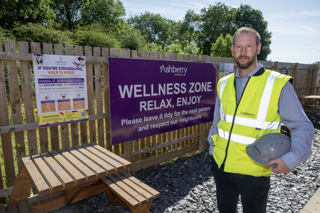 Tom Nicklin chats to members of the site team at The Wickets