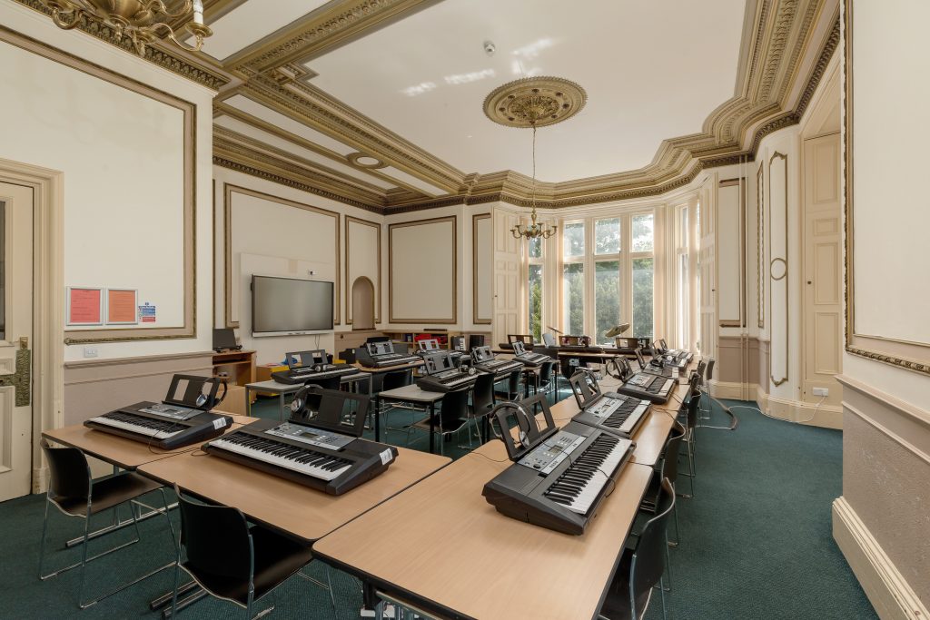 Lansdowne House, Drawing Room (1), Photo Credits Sq Ft Media
