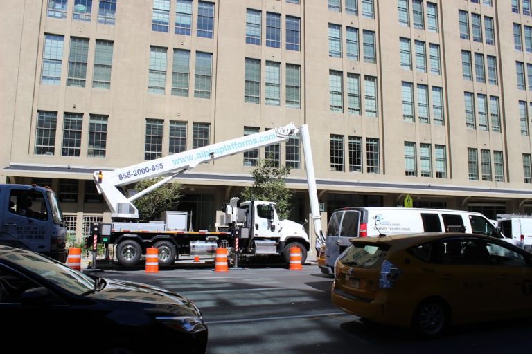 The Role of Boom Lift Rental in Improving Construction Efficiency and Reducing On-Site Operational Risks boom lift rental