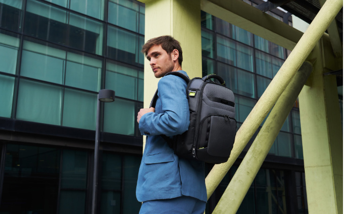 Navigating property visits: How smart travel gear supports real estate professionals smart travel gear for real estate professionals